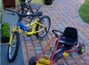 Plac zabaw z dziecięcymi rowerkami