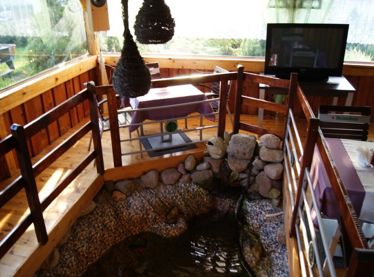 Bar "Pod Samowarem", koło kempingu Władysławowo