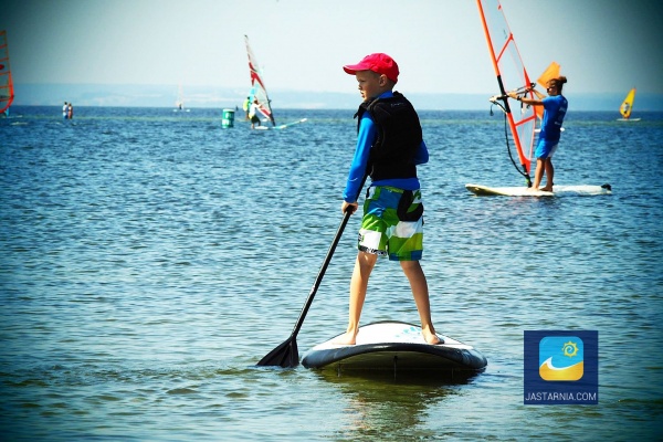 Stand Up Paddling - w skrócie SUP. To coraz bardziej popularny sport nad polskim morzem.